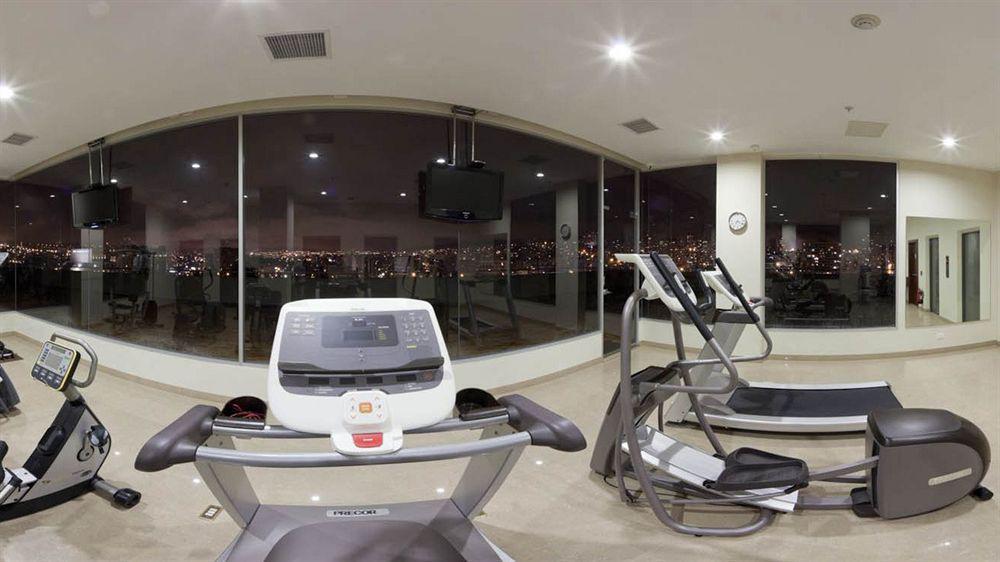 Holiday Inn Express Quito By Ihg Exteriör bild